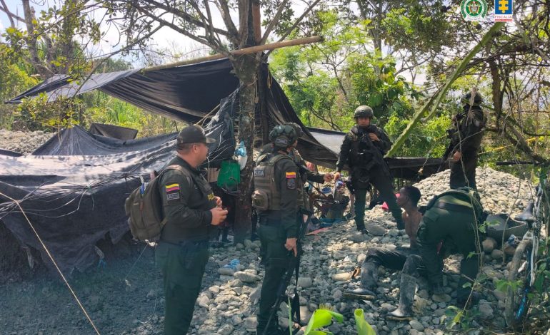  INTERVENIDO COMPLEJO DE MINERÍA ILEGAL EN CAUCA: